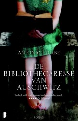 De bibliothecaresse van Auschwitz • De bibliothecaresse van Auschwitz