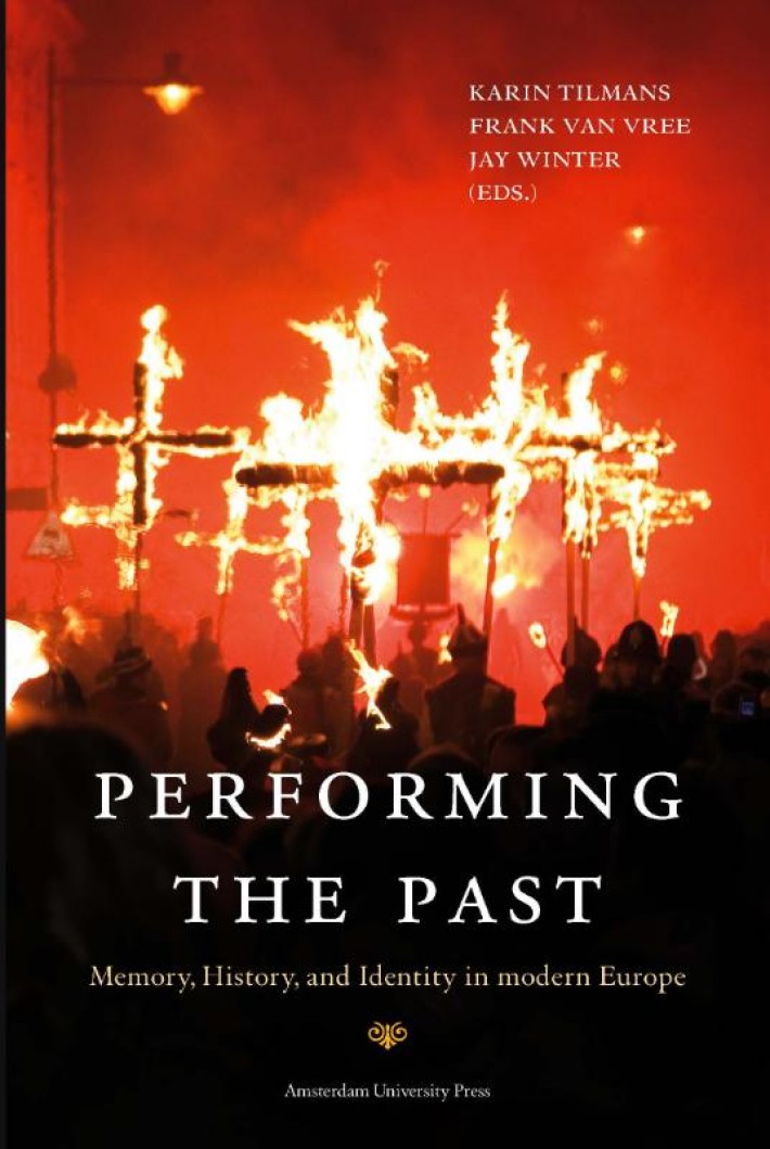 Performing the Past • Performing the Past