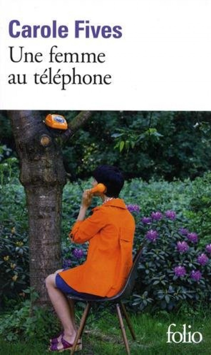 Une femme au telephone