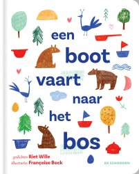 Een boot vaart naar het bos