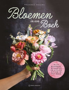 Bloemen in een boek