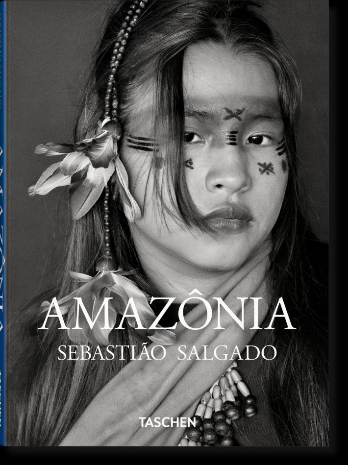 Sebastiao Salgado. Amazonia
