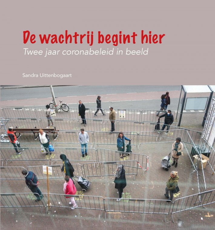DE WACHTRIJ BEGINT HIER