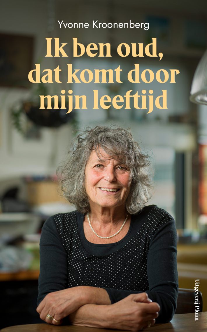 Ik ben oud, dat komt door mijn leeftijd • Ik ben oud, dat komt door mijn leeftijd Ik ben oud, dat komt door mijn leeftijd • Ik ben oud, dat komt door mijn leeftijd